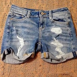 Arizona Jean shorts, Juniors size 3